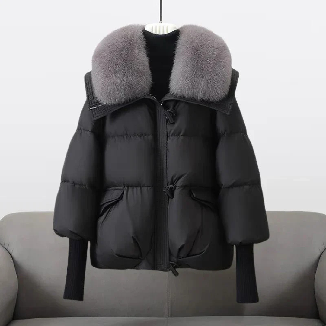 Well Tailored Coat with a Graceful Silhouette