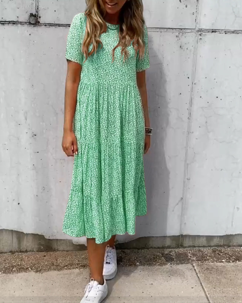 Classic Vintage Dress with a Flattering Fit