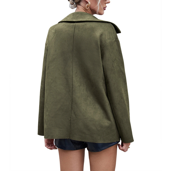 Beautifully Finished Coat in a Timeless Design