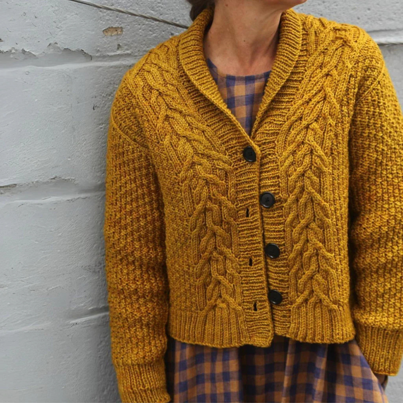Well Tailored Cardigan with a Graceful Silhouette