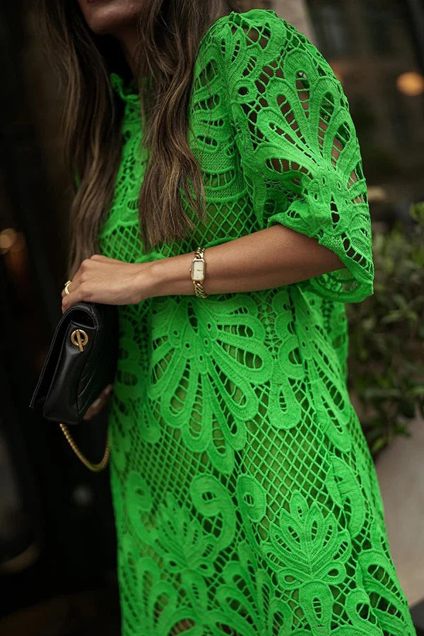 Well Tailored Dress with a Graceful Silhouette