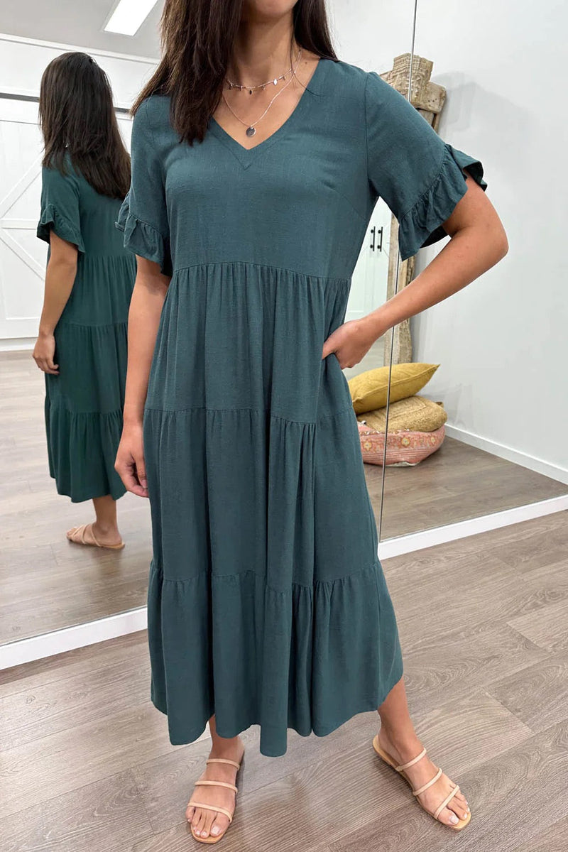 Beautifully Crafted Dress in a Classic Style