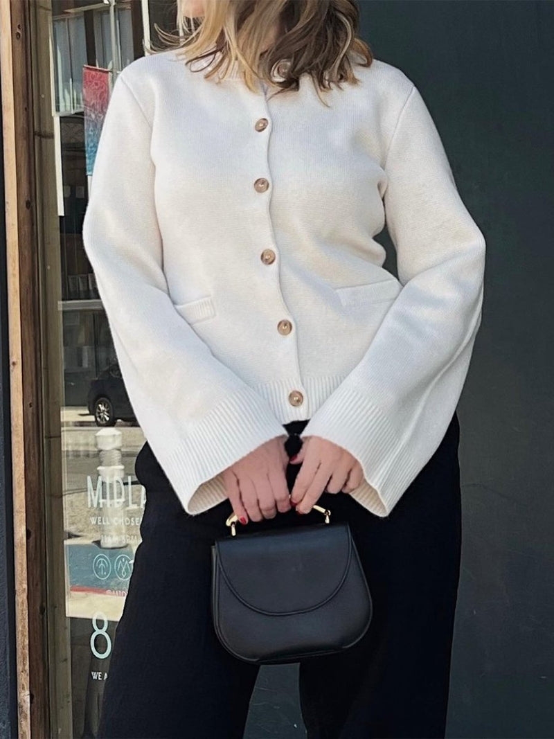 Klassisesti suunniteltu Villapaita