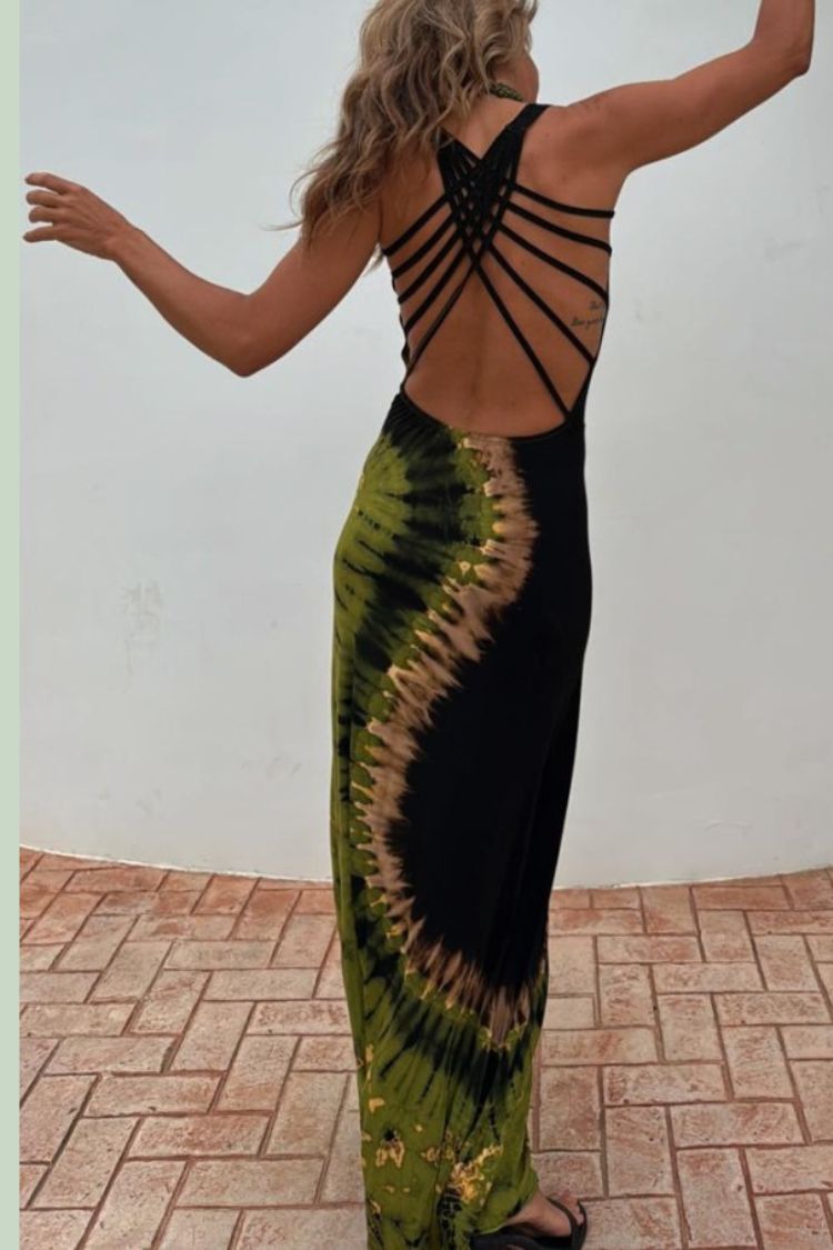 Gracefully Styled Dress for Any Occasion
