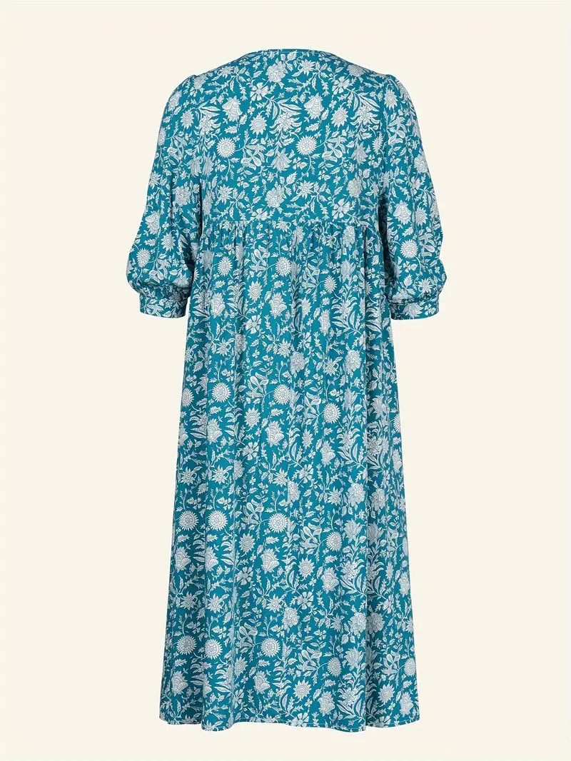 Well Tailored Dress with a Graceful Silhouette