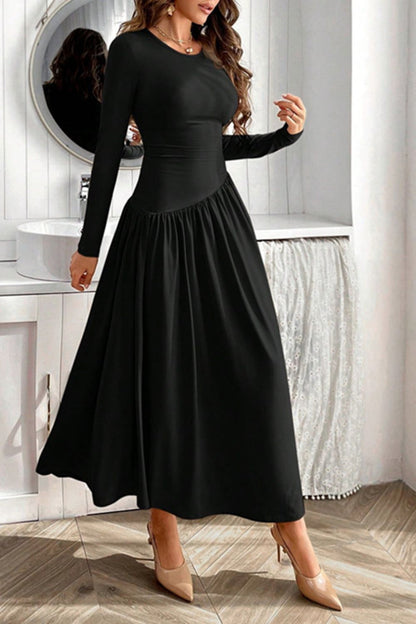 Gracefully Styled Dress for Any Occasion
