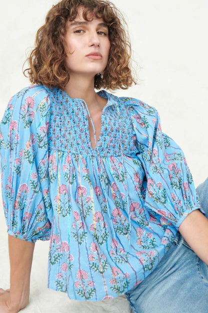Sophisticated Blouse with a Clean Classic Look