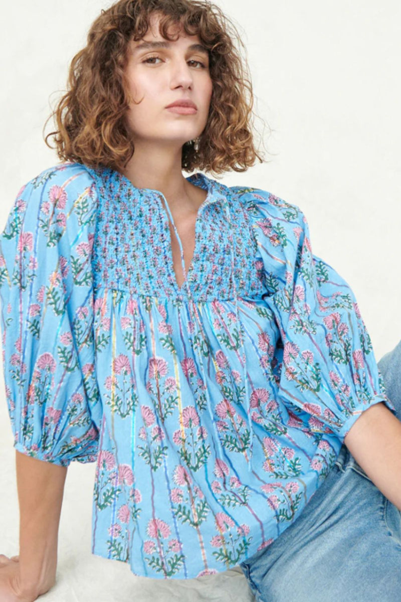 Sophisticated Blouse with a Clean Classic Look
