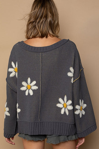 Effortlessly Elegant Sweater with a Timeless Design