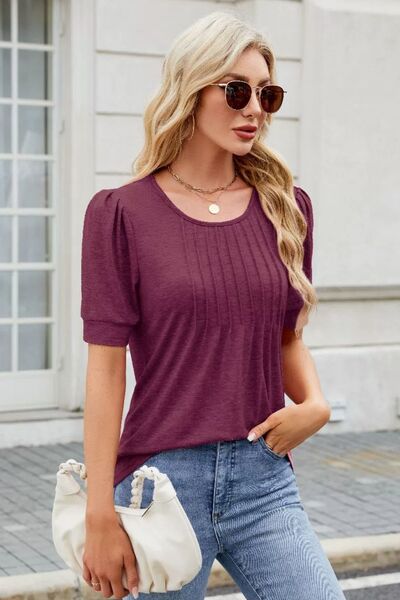 Well Tailored T-Shirt with a Graceful Silhouette