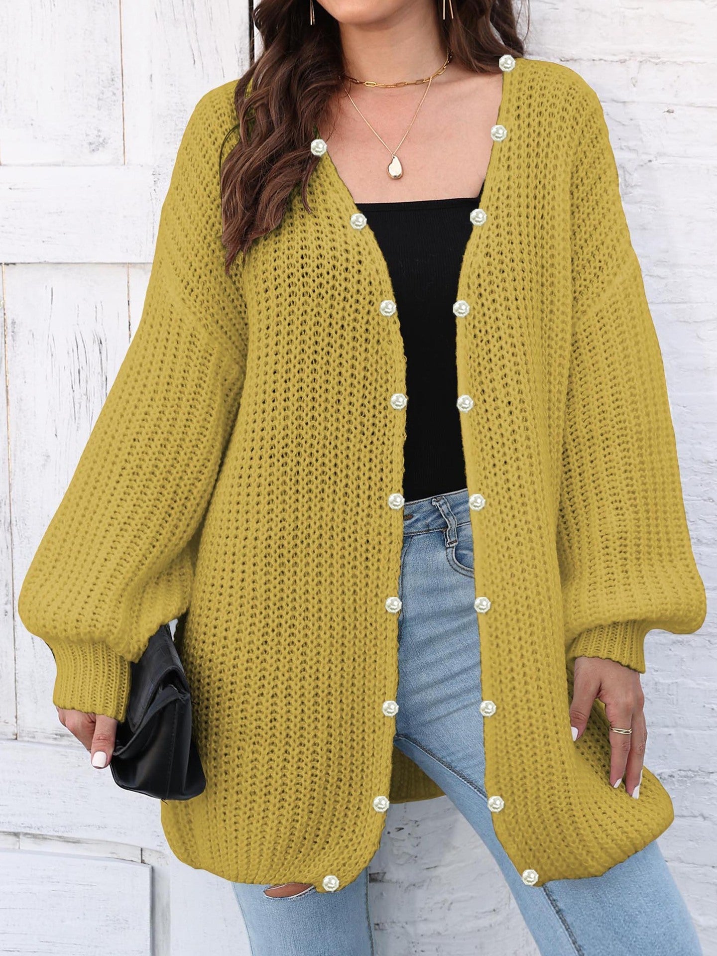 Effortlessly Elegant Cardigan with a Timeless Design