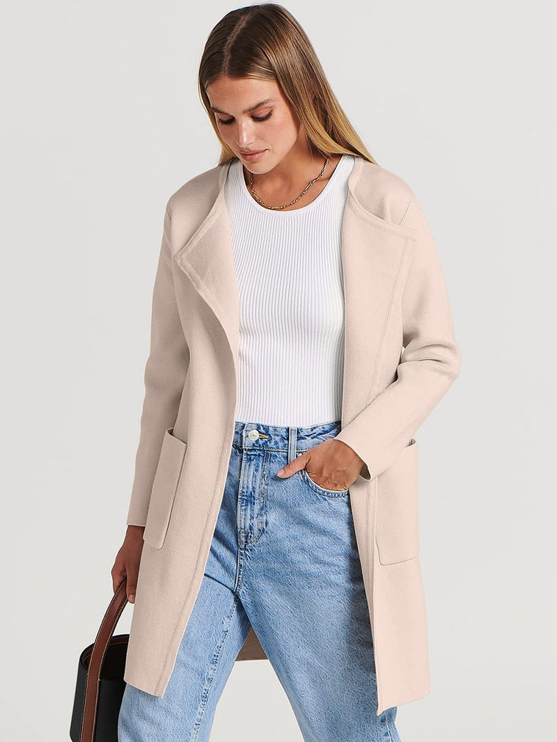 Well Tailored Jacket with a Graceful Silhouette