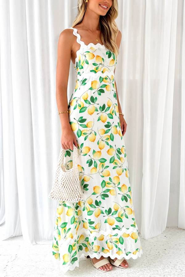 Gracefully Styled Dress for Any Occasion