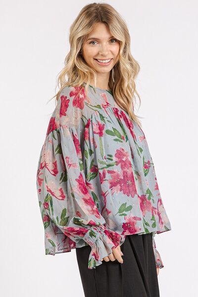 Well Tailored Blouse with a Graceful Silhouette