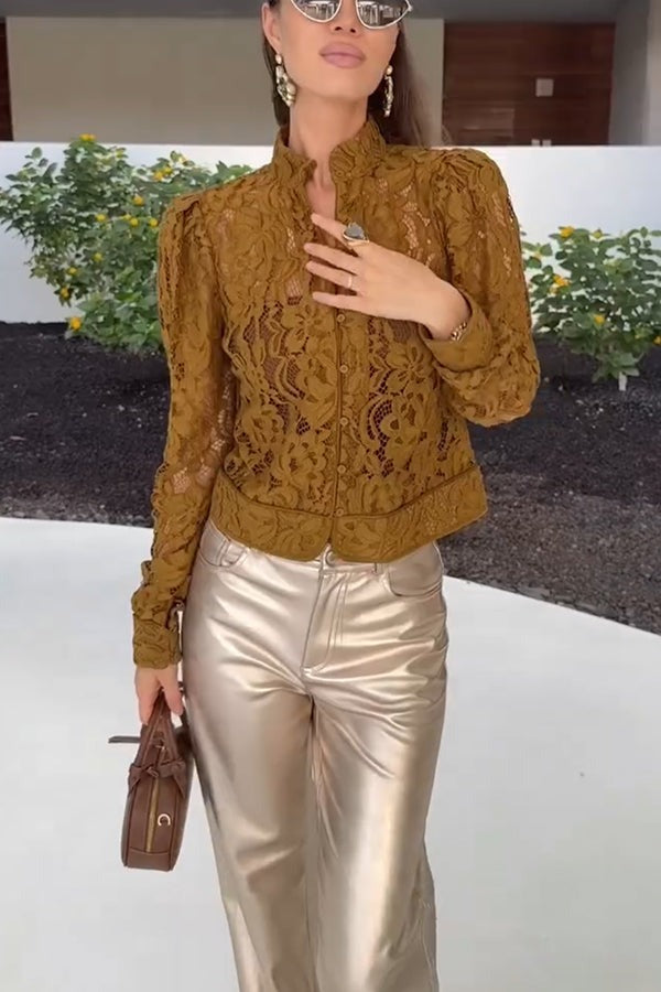 Effortlessly Elegant Jacket with a Timeless Design