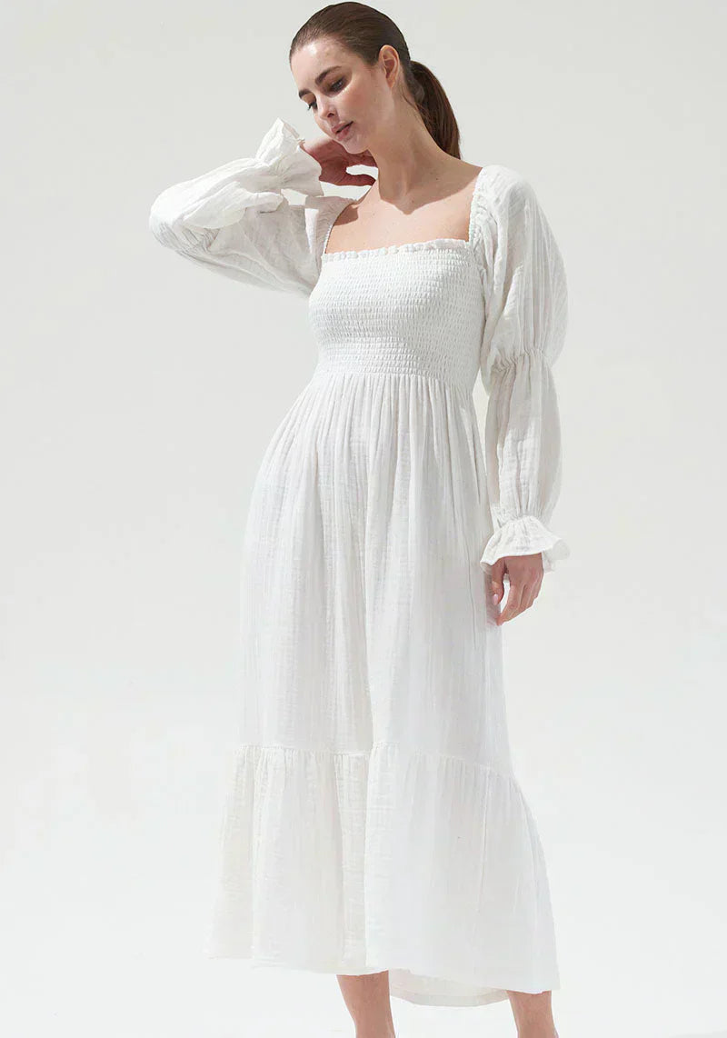 Beautifully Crafted Dress in a Classic Style