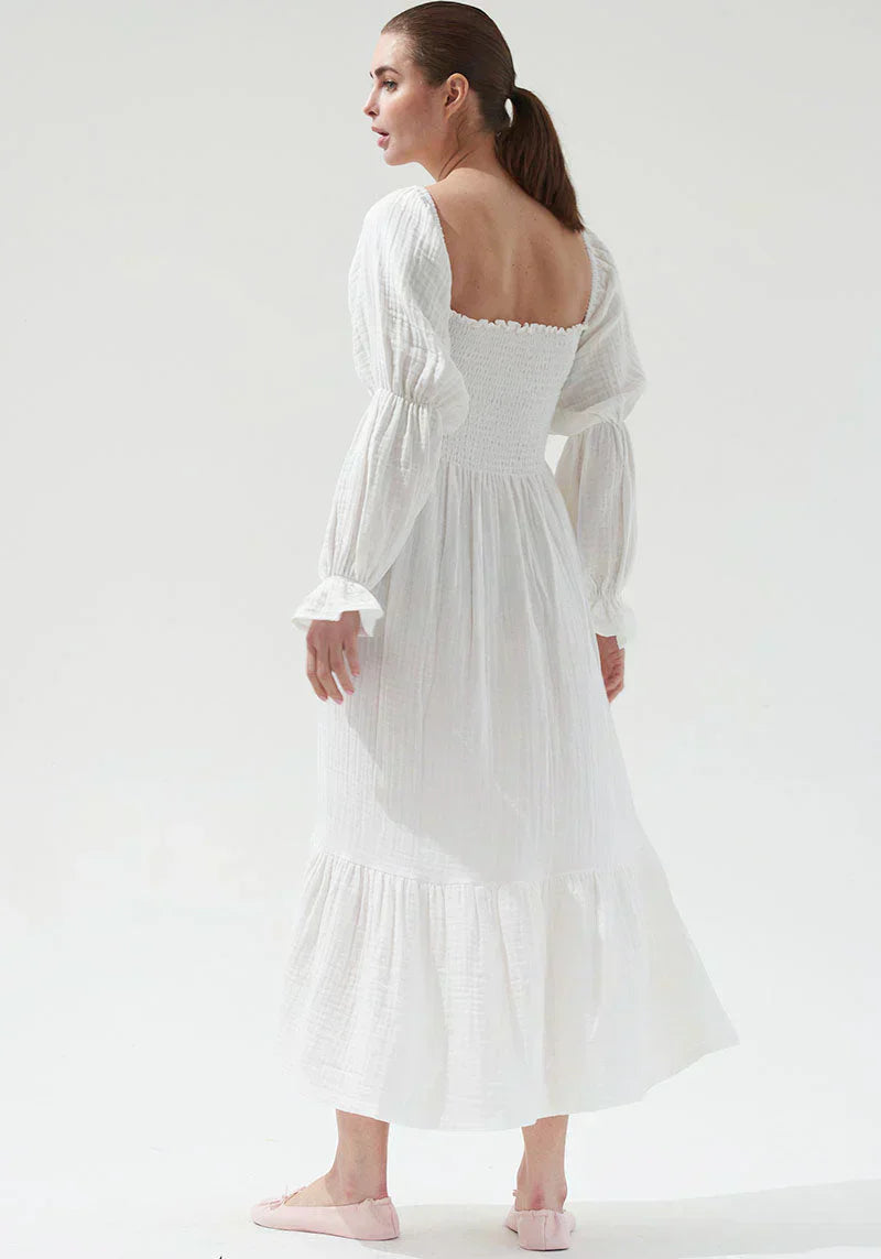 Beautifully Crafted Dress in a Classic Style