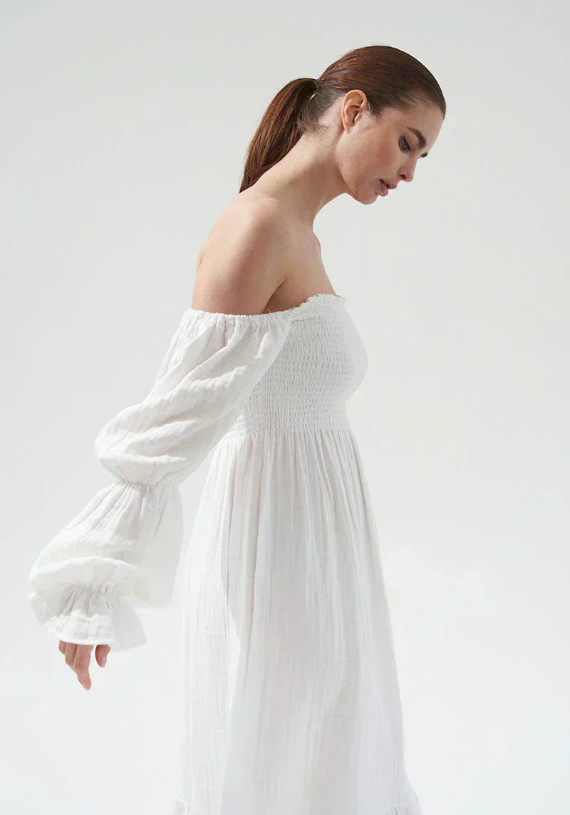 Beautifully Crafted Dress in a Classic Style