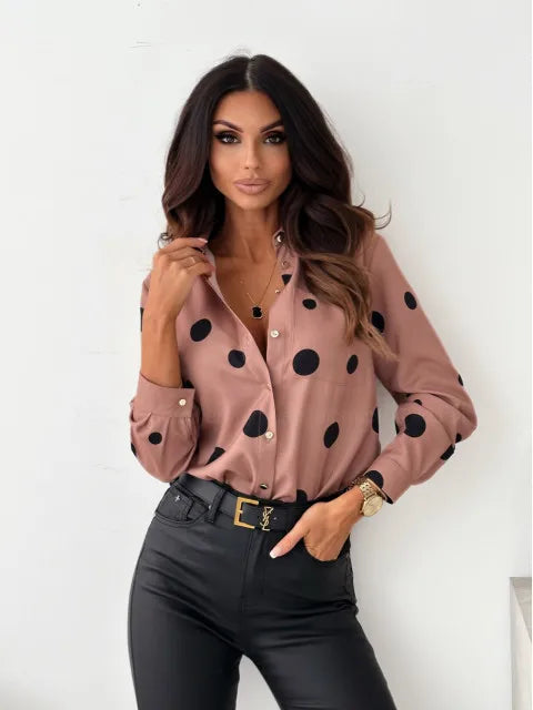Well Tailored Blouse with a Graceful Silhouette