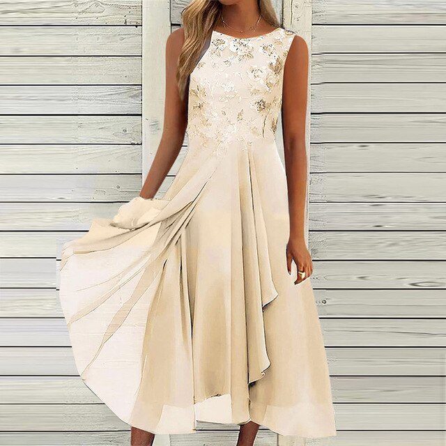 Sophisticated Dress with a Clean Classic Look