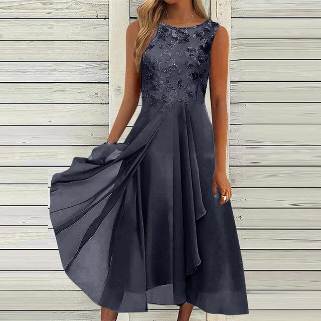 Sophisticated Dress with a Clean Classic Look