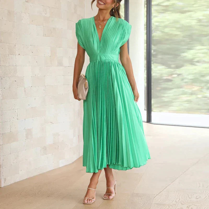 Beautifully Crafted Dress in a Classic Style
