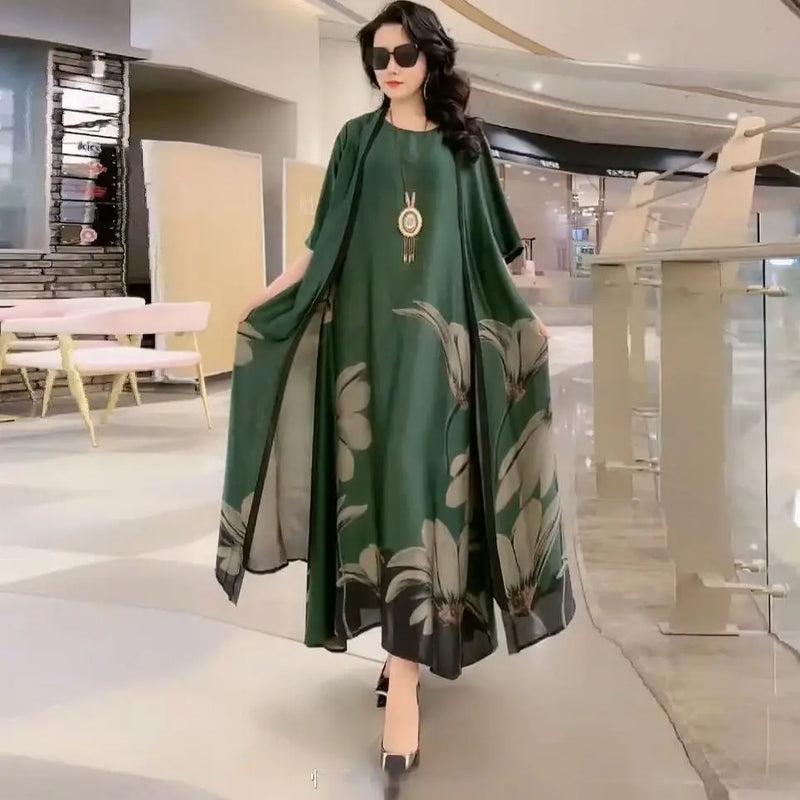 Effortlessly Elegant Dress with a Timeless Design