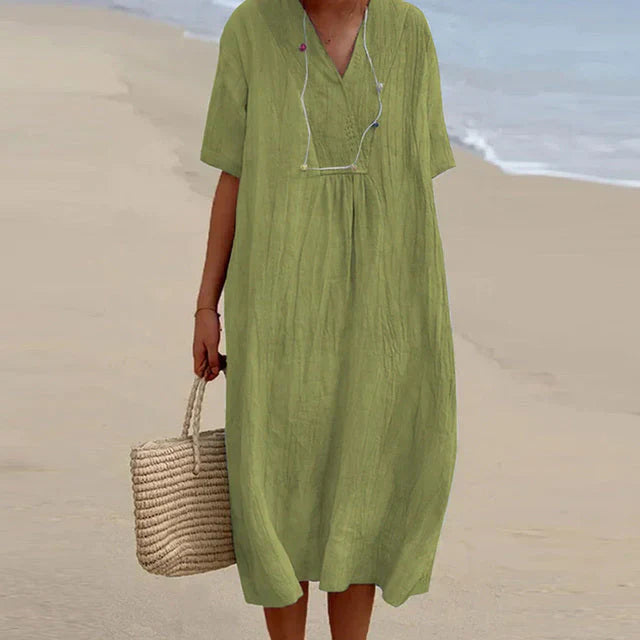 Sophisticated Dress with a Clean Classic Look