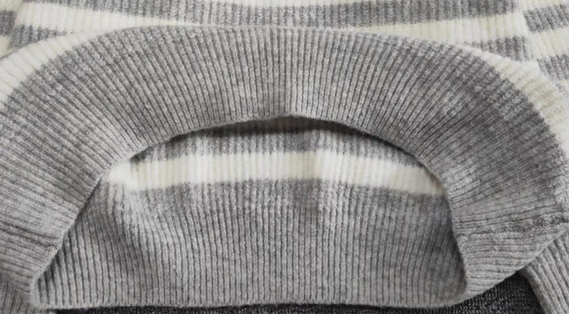 Effortlessly Elegant Sweater with a Timeless Design