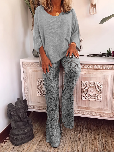 Sophisticated Garment with a Clean Classic Look