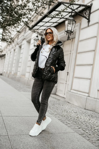 Well Tailored Coat with a Graceful Silhouette