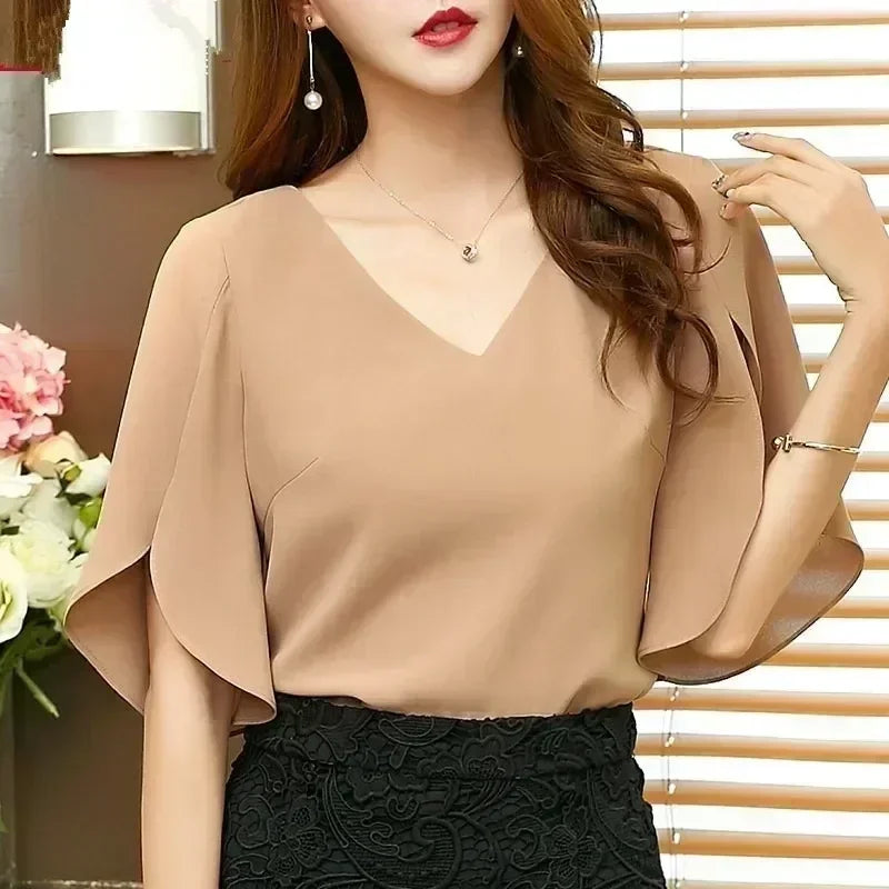 Classic Vintage & Enduringly Stylish Blouse