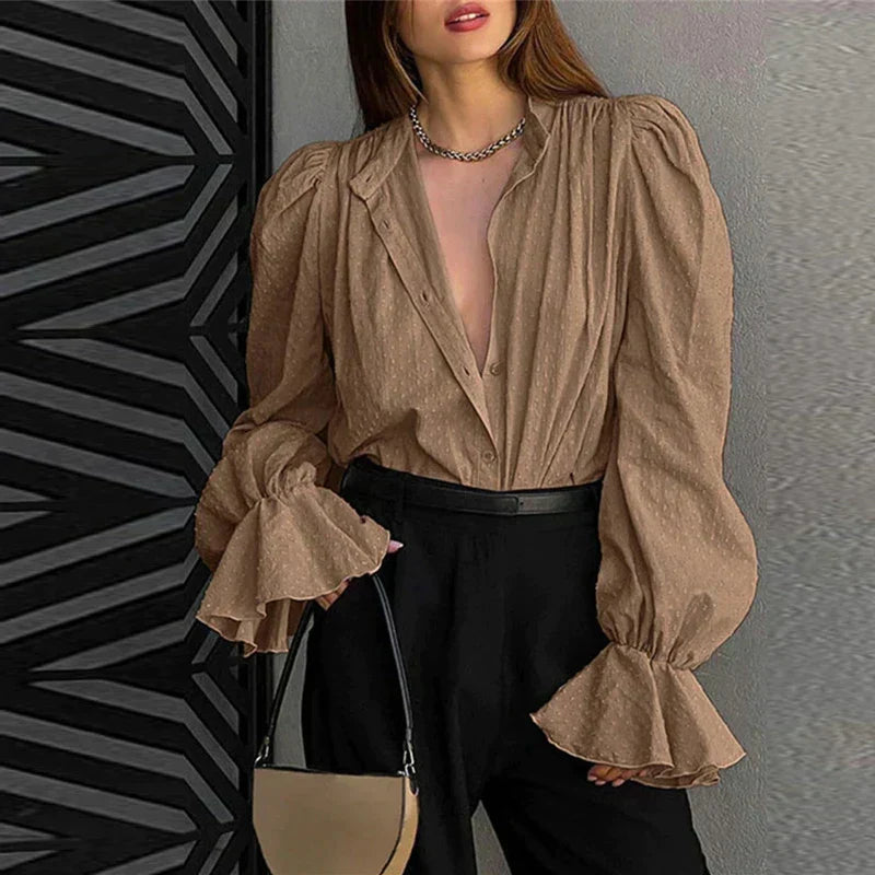Classic Vintage Blouse with a Flattering Fit