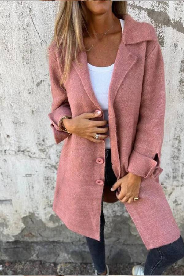 Effortlessly Elegant Coat with a Timeless Design