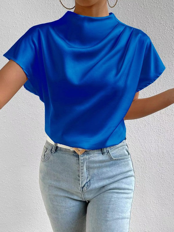 Classic Vintage Blouse with a Flattering Fit