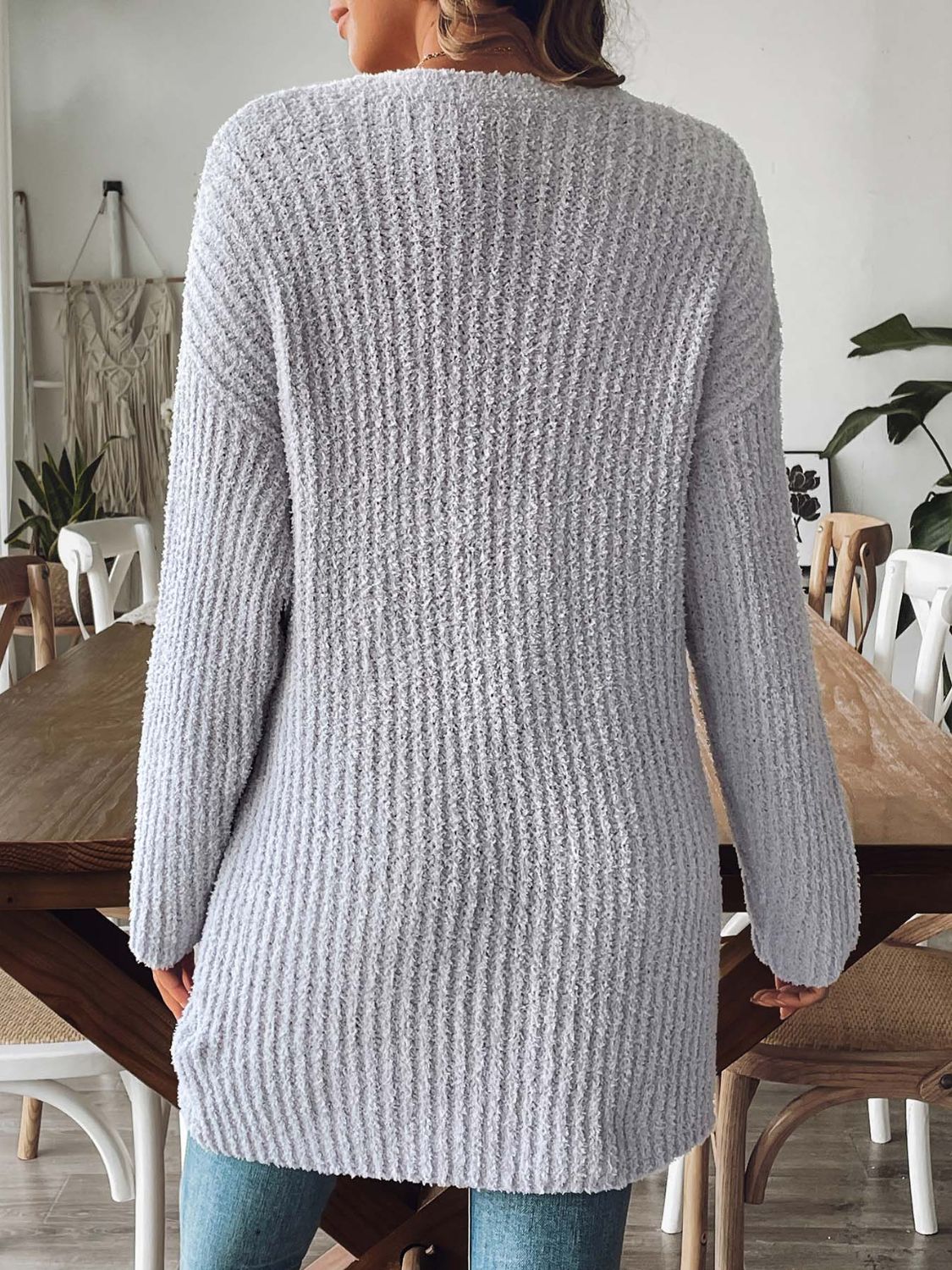 Effortlessly Elegant Cardigan with a Timeless Design