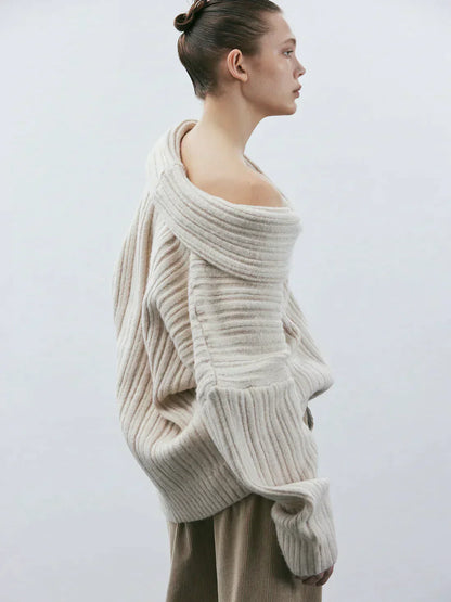 Effortlessly Elegant Sweater with a Timeless Design