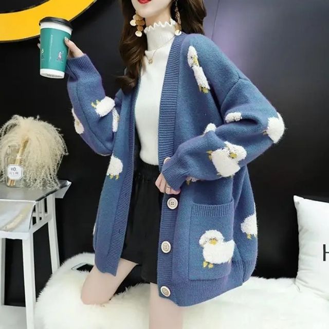 Classic Vintage Cardigan with a Flattering Fit