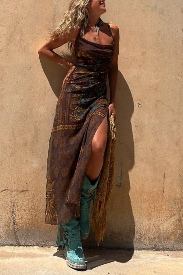 Classic Vintage Dress with a Flattering Fit