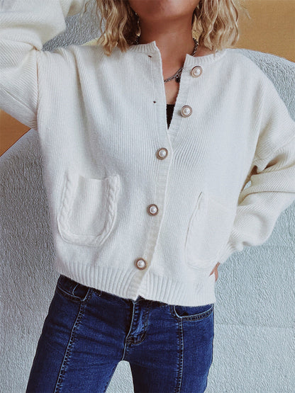 Well Tailored Cardigan with a Graceful Silhouette