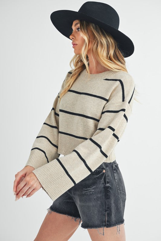 Well Tailored Sweater with a Graceful Silhouette