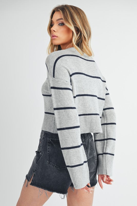 Well Tailored Sweater with a Graceful Silhouette