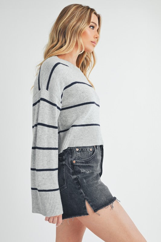Well Tailored Sweater with a Graceful Silhouette