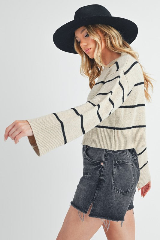 Well Tailored Sweater with a Graceful Silhouette