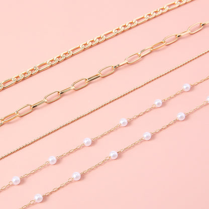 Klassinen Helmi Kaulakoru ajattomalla viehätyksellä