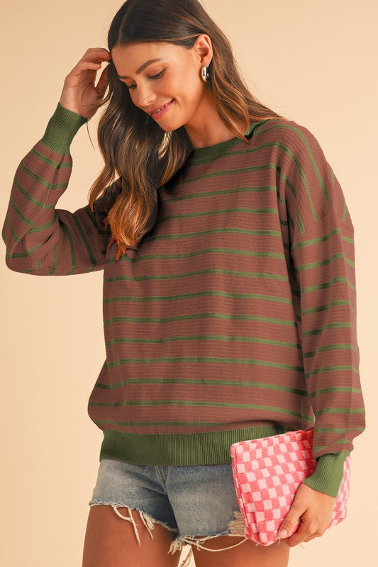 Effortlessly Elegant Sweater with a Timeless Design