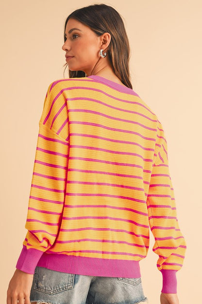 Effortlessly Elegant Sweater with a Timeless Design