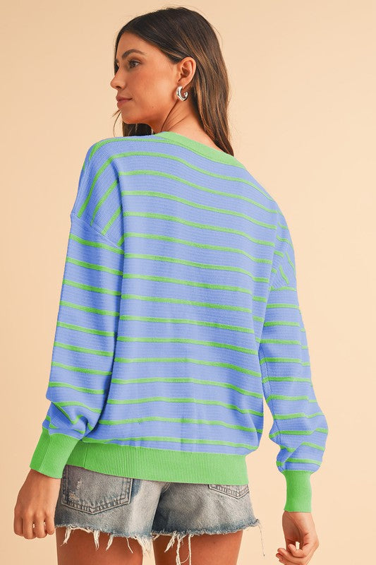 Effortlessly Elegant Sweater with a Timeless Design