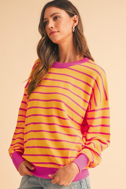 Effortlessly Elegant Sweater with a Timeless Design