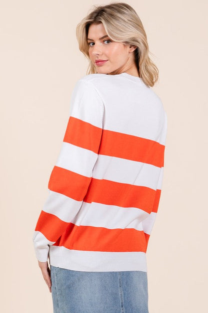 Well Tailored Sweater with a Graceful Silhouette